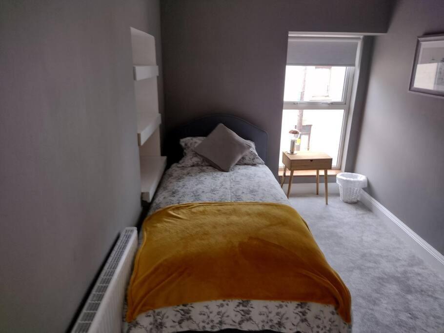 White Birds Townhouse In Sligo Town Center Apartment ภายนอก รูปภาพ